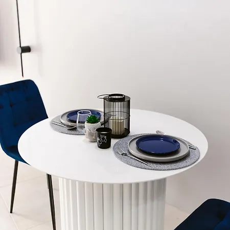 The Modern Hub - The Nest Apartman Tirana