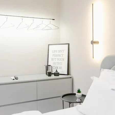 The Modern Hub - The Nest Apartman Tirana