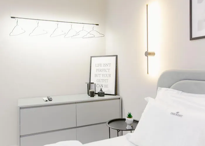 The Modern Hub - The Nest Apartman Tirana